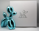 Lichtblauwe ballon hond